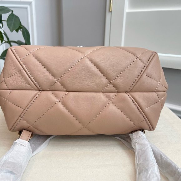 🔥NeW! $678 Tory Burch Soft Quilted Willa Backpack - Picture 7 of 11